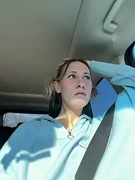 Snapshot of M1ssyk1ssy chatting on December 21, 8:10 pm M1ssyk1ssy online show from December 21, 8:10 pm