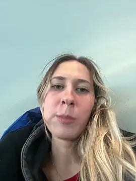 Snapshot of M1ssyk1ssy chatting on January 3, 6:46 pm M1ssyk1ssy online show from January 3, 6:46 pm