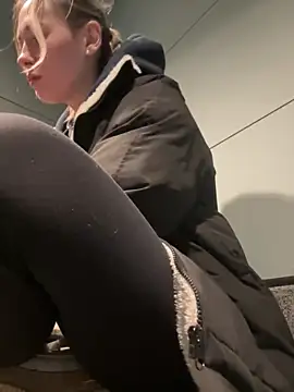 M1ssyk1ssy online show from January 9, 5:00 pm