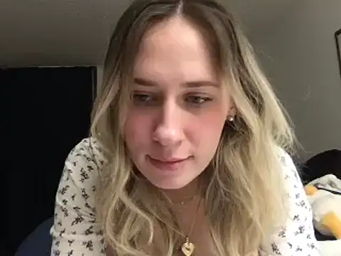 Snapshot of M1ssyk1ssy chatting on January 19, 6:31 am M1ssyk1ssy online show from January 19, 6:31 am