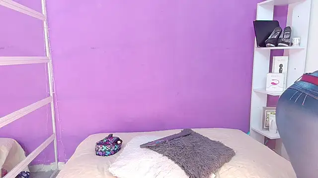 LanaBigTitties online show from March 4, 2:06 am