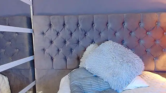 LanaBigTitties online show from September 28, 10:42 am