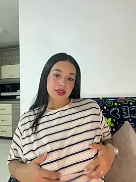 Snapshot of Aitana98_ chatting on June 21, 1:30 am Aitana98 online show from June 21, 1:30 am