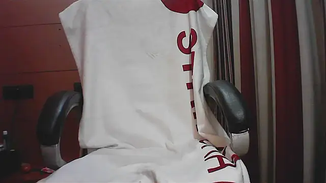 collage hoty online show from January 8, 3:42 am