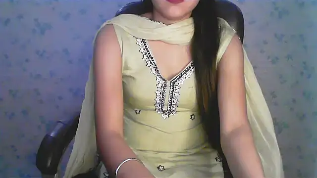 Snapshot of collage_hoty chatting on June 18, 10:09 am collage hoty online show from June 18, 10:09 am