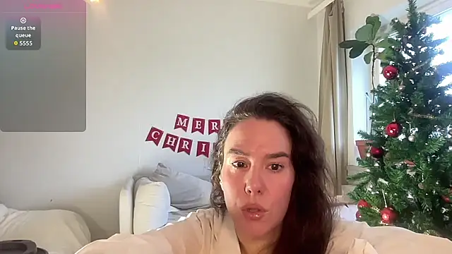 MilkyHoneyLullabies online show from December 18, 10:43 am