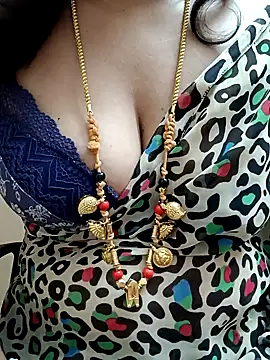 gaurika18 online show from February 6, 11:26 pm