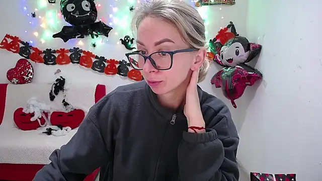 VasilisaSii online show from October 27, 6:06 am