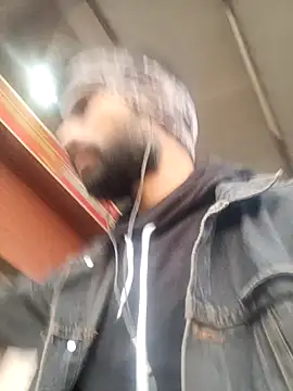 Snapshot of anjy_ chatting on December 11, 11:51 am anjy online show from December 11, 11:51 am