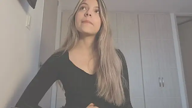 andreau18 online show from December 18, 1:17 pm