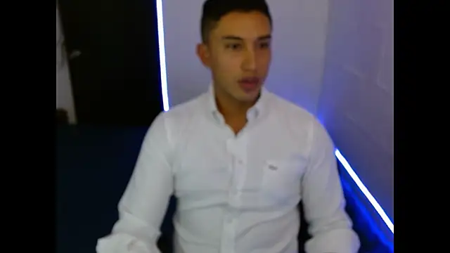 Snapshot of Davixx258 chatting on February 26, 9:05 pm Davixx258 online show from February 26, 9:05 pm