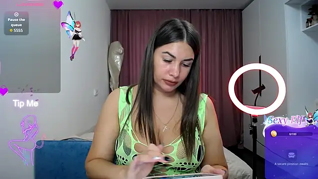 LinaSparks online show from March 29, 1:55 pm