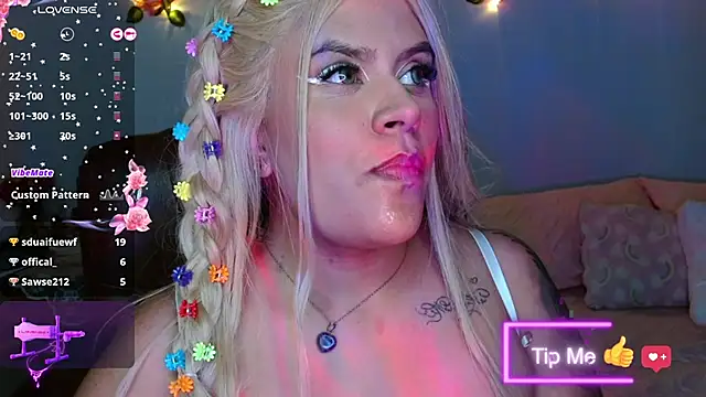 Snapshot of SofiaaCortes chatting on February 2, 7:30 am SofiaaCortes online show from February 2, 7:30 am