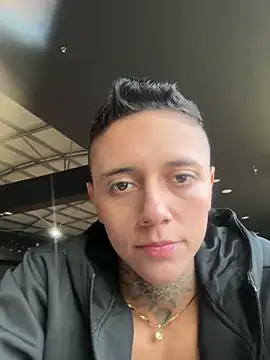 Snapshot of _PhillipBrown chatting on January 23, 12:09 pm PhillipBrown online show from January 23, 12:09 pm