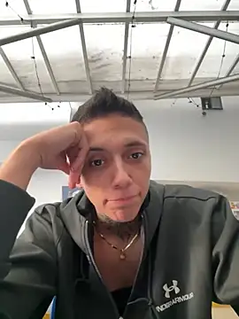 Snapshot of _PhillipBrown chatting on February 2, 1:19 pm PhillipBrown online show from February 2, 1:19 pm