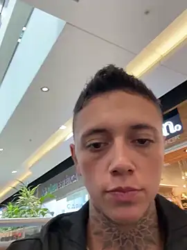 Snapshot of _PhillipBrown chatting on February 4, 3:04 pm PhillipBrown online show from February 4, 3:04 pm