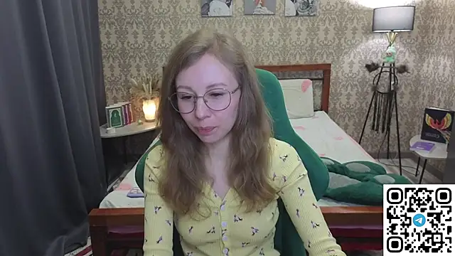 Lill Mary online show from April 12, 2:05 am