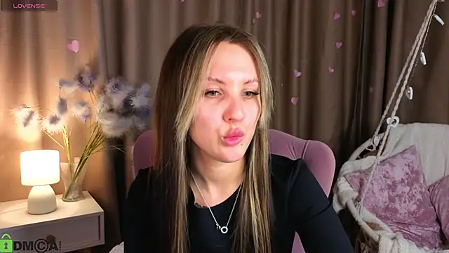 Snapshot of Wendy_mm chatting on February 21, 8:37 am Wendy mm online show from February 21, 8:37 am