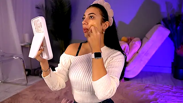 BetsyGonzale online show from October 21, 4:02 am