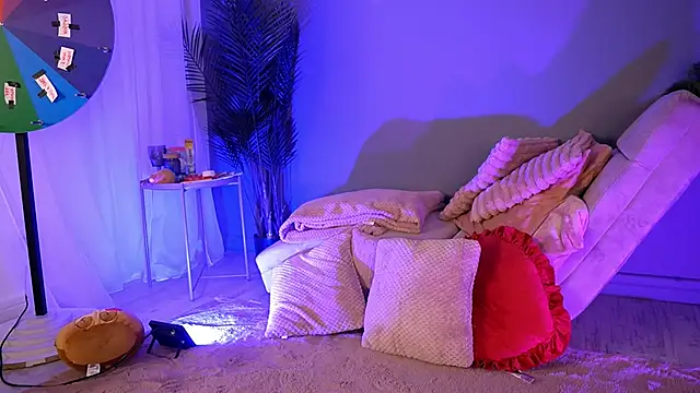 BetsyGonzale online show from March 1, 4:58 am