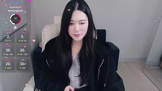 Snapshot of who_Lilly chatting on November 8, 4:01 am who Lilly online show from November 8, 4:01 am