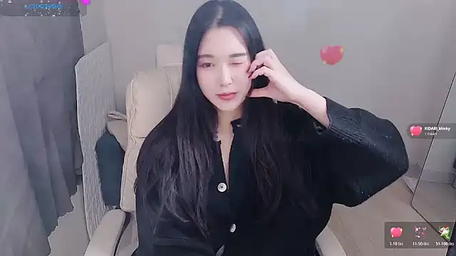 Snapshot of who_Lilly chatting on November 26, 1:01 pm who Lilly online show from November 26, 1:01 pm