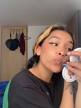 baby lizy online show from October 12, 6:07 pm