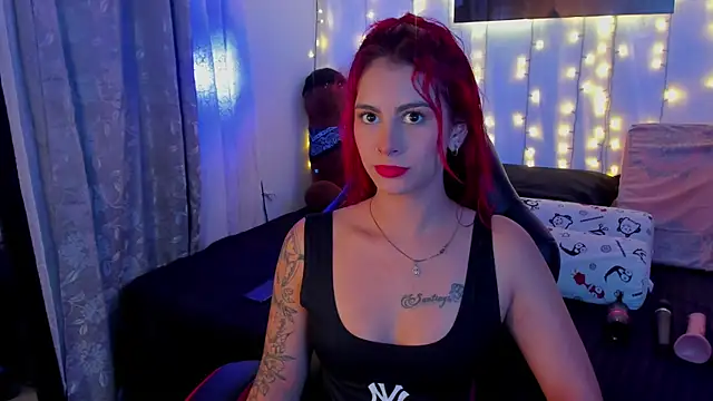 Sophiee Hill online show from January 14, 5:30 am