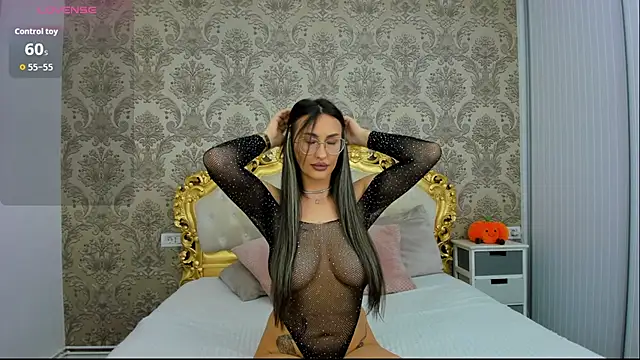 Snapshot of JulieBigAssx chatting on November 12, 4:29 pm JulieBigAssx online show from November 12, 4:29 pm