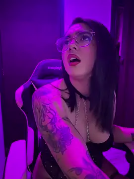 camianddanna online show from February 7, 1:20 am