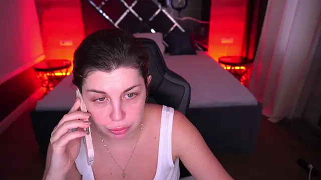 MirandaWong online show from October 18, 5:54 am