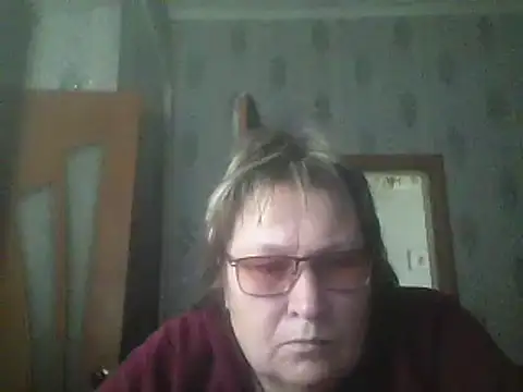 MelanieCold467 online show from November 6, 3:35 pm