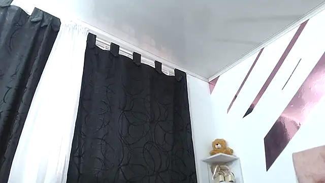 Kitten Hot  online show from October 23, 10:19 pm