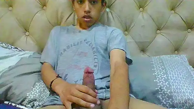 Snapshot of danuel23 chatting on November 14, 6:06 pm danuel23 online show from November 14, 6:06 pm