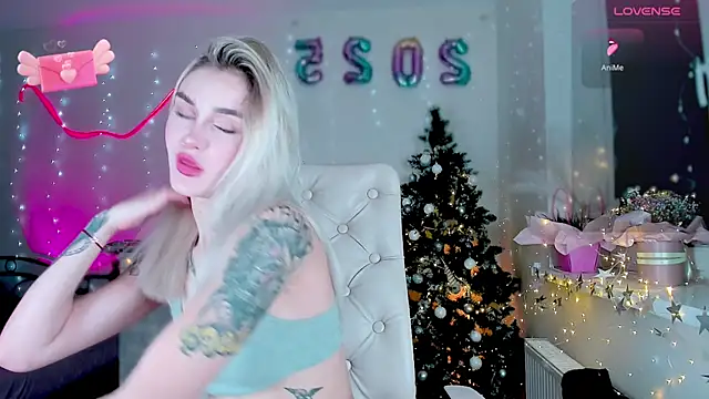 Snapshot of _Ravenaa chatting on December 29, 5:01 pm Ravenaa online show from December 29, 5:01 pm