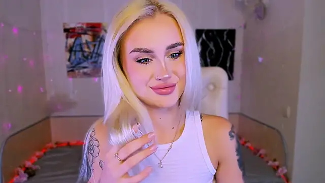 Snapshot of _Ravenaa chatting on November 10, 11:53 am Ravenaa online show from November 10, 11:53 am