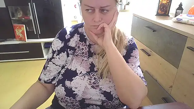 Meliss Official9 online show from October 8, 8:12 am