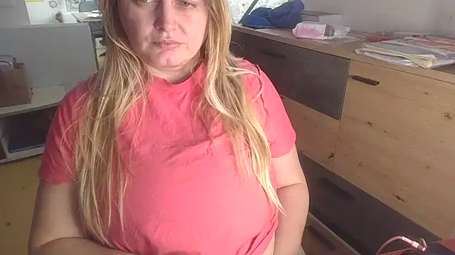 Meliss Official9 online show from February 16, 10:00 am