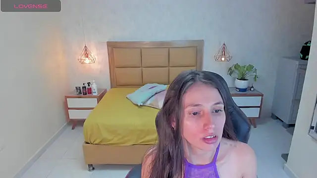 MAGNOLEROY online show from February 10, 7:38 pm