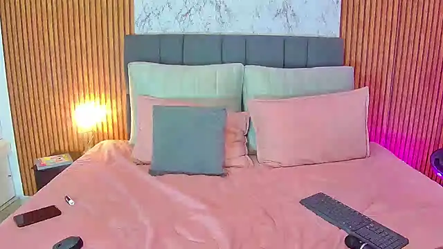 AkiraHomers online show from February 10, 2:37 pm