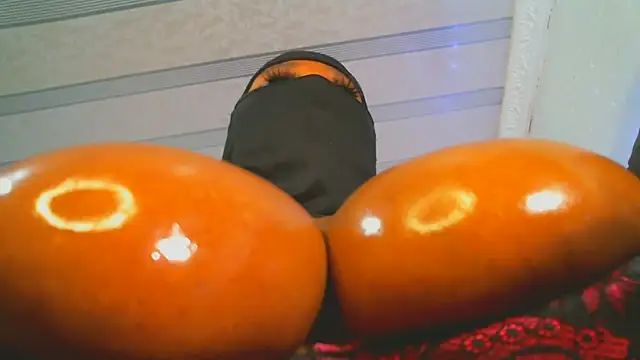 Snapshot of XPanther_24 chatting on February 2, 5:42 am XPanther 24 online show from February 2, 5:42 am