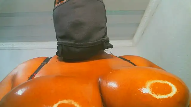 Snapshot of XPanther_24 chatting on March 7, 12:15 am XPanther 24 online show from March 7, 12:15 am