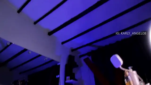 Snapshot of karly_angeel chatting on February 17, 11:44 pm karly angeel online show from February 17, 11:44 pm