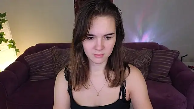 LindaRobertz online show from December 16, 12:15 am