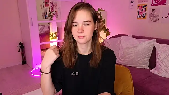 LindaRobertz online show from March 3, 9:22 am