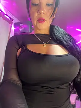 Hot beauty   online show from September 16, 3:40 am