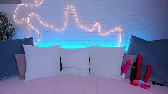 rossy babe  online show from March 10, 12:18 am