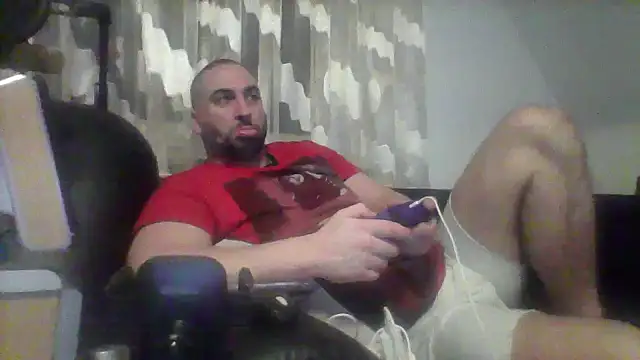 Snapshot of NewyorkDimi chatting on December 23, 12:35 am NewyorkDimi online show from December 23, 12:35 am