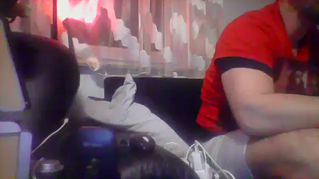 Snapshot of NewyorkDimi chatting on December 23, 3:40 am NewyorkDimi online show from December 23, 3:40 am