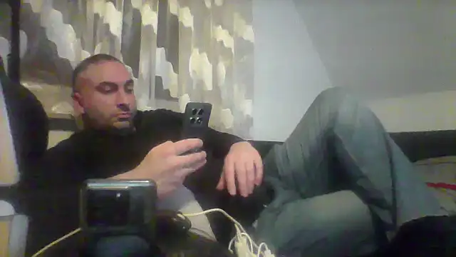 Snapshot of NewyorkDimi chatting on December 25, 2:35 am NewyorkDimi online show from December 25, 2:35 am